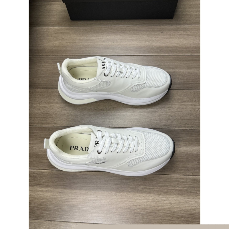 Pra*a casual shoes